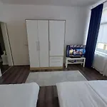 Haus *